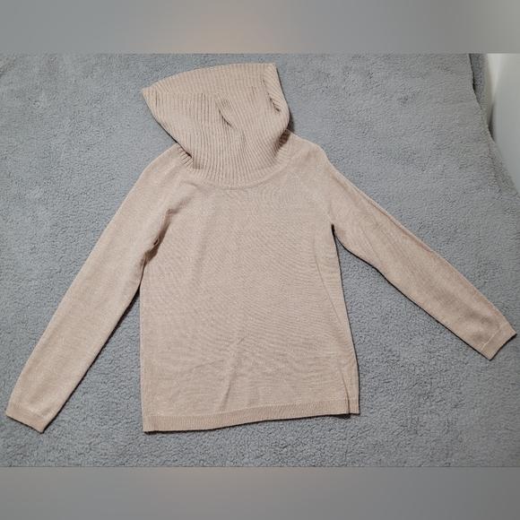 Covington Light Beige with Silver Long Sleeve Cowl Neck Sweater Medium - Picture 1 of 8
